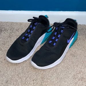 Nike Air Max Motion 2